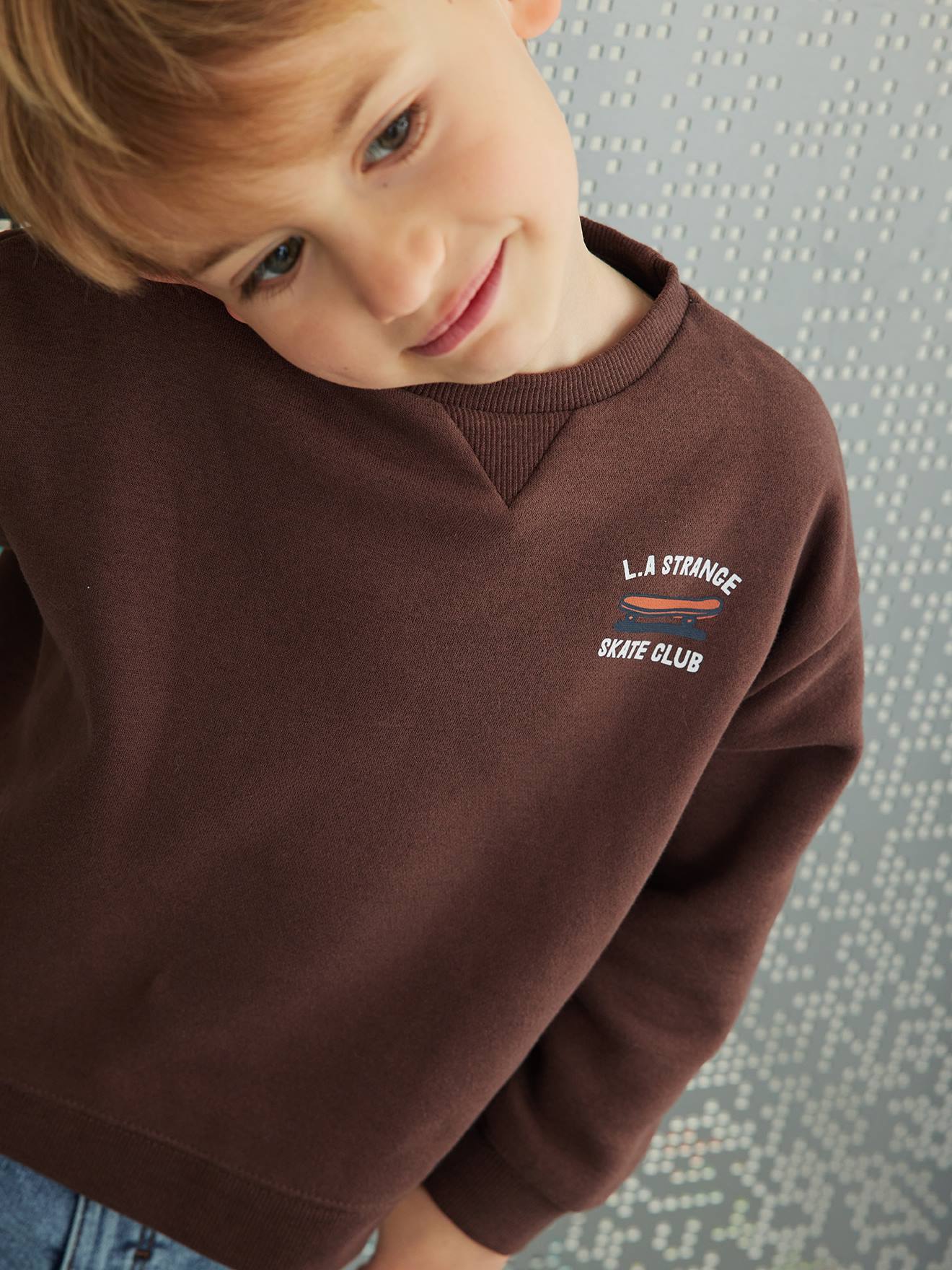 https://kids-avenue.com.ua/pages/gallery/6412/sweat-motif-ludique-au-dos-garcon (3).jpg